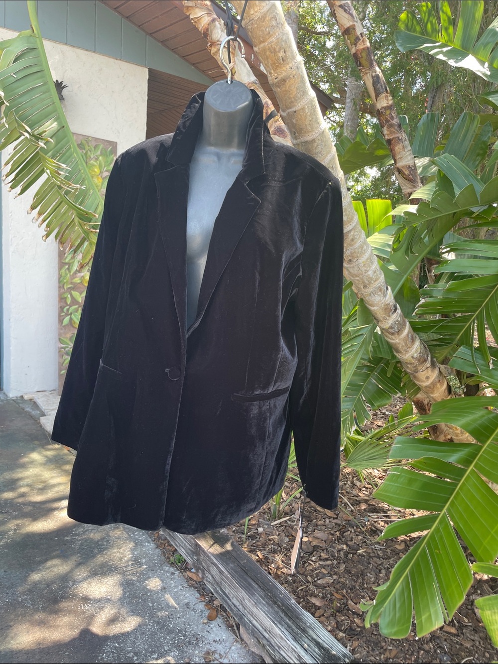 halogen velvet blazer with covered button